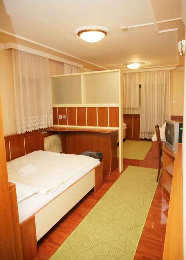 Motel Nana Banja Luka Bagian luar foto